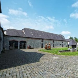 Distillerie de Biercée, la cour